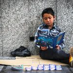 بازمانده‌های از تحصیل در ایران به «کودک کار» تبدیل شده‌اند